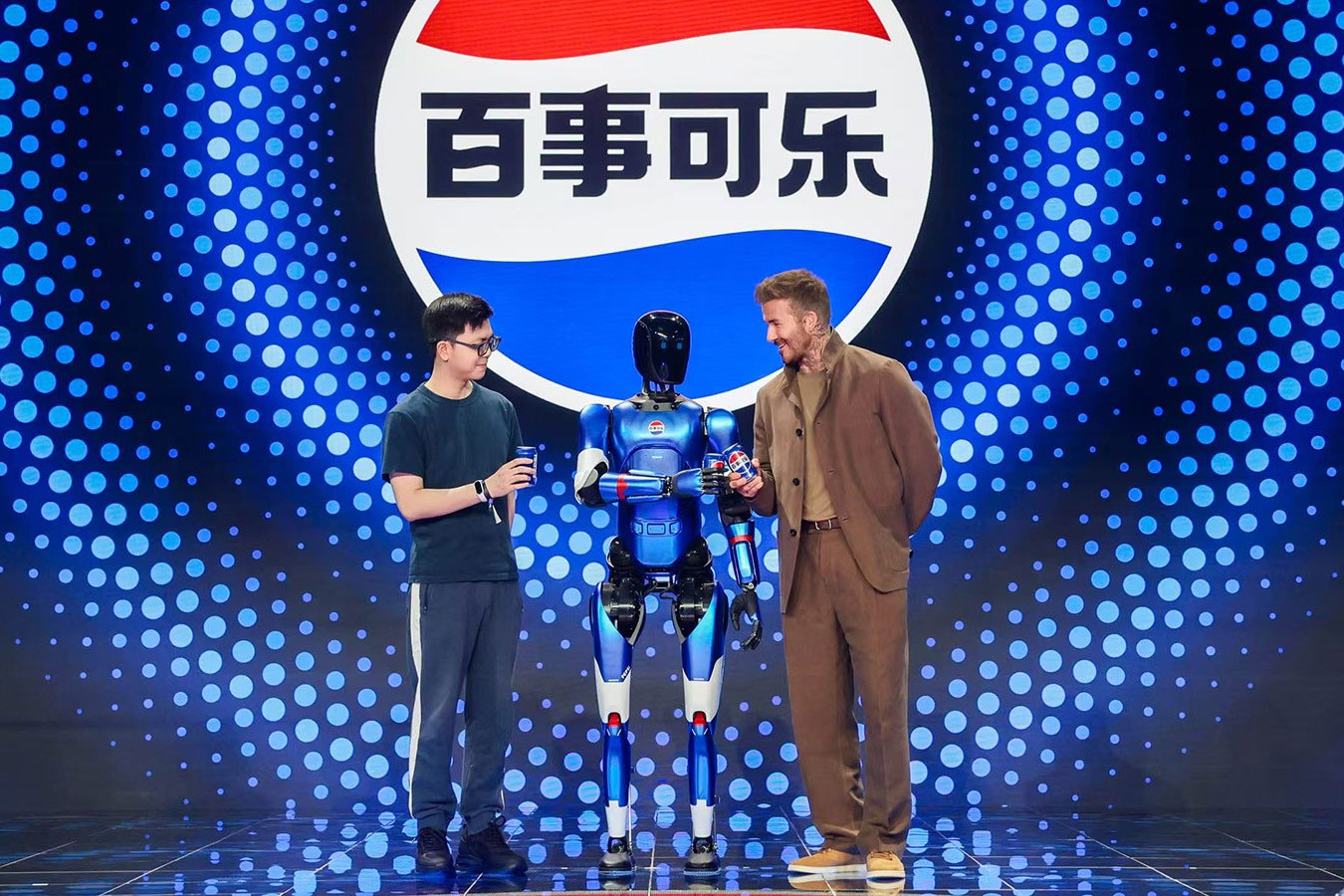 BB貝博機器人攜手百事中國共創“百事藍寶” 共燃渴望新章